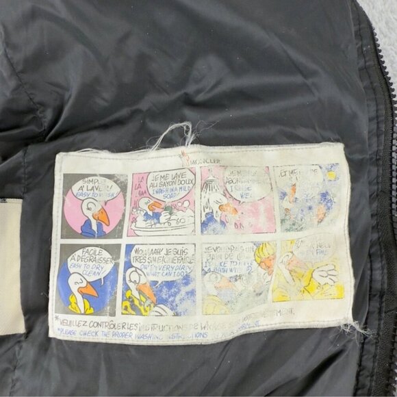 Moncler Size 6 US Kids Black Puffer Jacket with Fur Hood w/Flaws - Picture 9 of 16